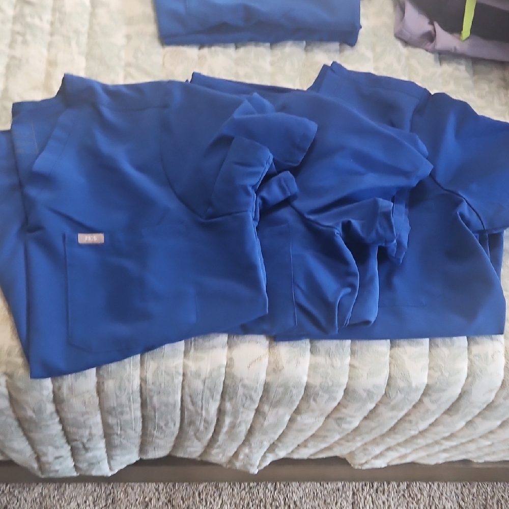 3 Winning Blue Figs Tops